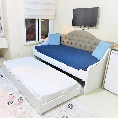 Aparthotel Karen Hotel *
